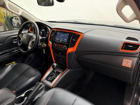 MITSUBISHI L 200 Triton 2.4 16V SPORT HPE-S 4X4 CABINE DUPLA TURBO DIESEL AUTOM�TICO, Foto 8