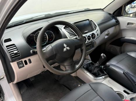 MITSUBISHI L 200 Triton 3.2 16V GLS 4X4 CABINE DUPLA TURBO DIESEL INTERCOOLER, Foto 4