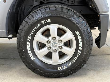 MITSUBISHI L 200 Triton 3.2 16V GLS 4X4 CABINE DUPLA TURBO DIESEL INTERCOOLER, Foto 6