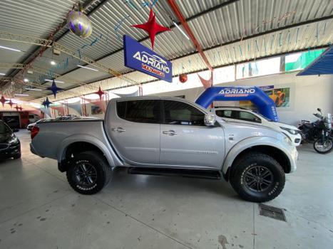MITSUBISHI L 200 Triton 3.2 16V HPE 4X4 CABINE DUPLA TURBO DIESEL INTERCOOLER AUTOM�TICO, Foto 6