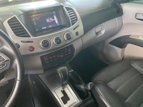 MITSUBISHI L 200 Triton 3.2 16V HPE 4X4 CABINE DUPLA TURBO DIESEL INTERCOOLER AUTOM�TICO, Foto 10