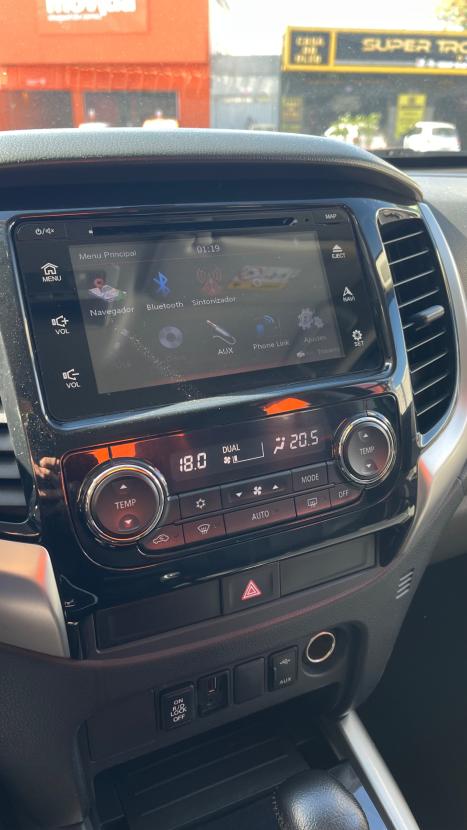 MITSUBISHI L 200 Triton 2.4 16V SPORT HPE 4X4 CABINE DUPLA TURBO DIESEL AUTOM�TICO, Foto 16