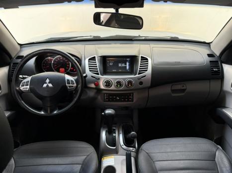 MITSUBISHI L 200 Triton 3.2 16V HPE 4X4 CABINE DUPLA TURBO DIESEL INTERCOOLER AUTOM�TICO, Foto 6
