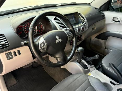 MITSUBISHI L 200 Triton 3.2 16V HPE 4X4 CABINE DUPLA TURBO DIESEL INTERCOOLER AUTOM�TICO, Foto 9