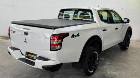 MITSUBISHI L 200 Triton 2.4 16V OUTDOOR HPE-S 4X4 CABINE DUPLA TURBO DIESEL AUTOMÁTICO, Foto 12