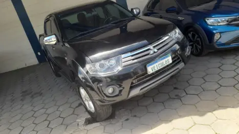 MITSUBISHI L 200 Triton 3.2 16V HPE 4X4 CABINE DUPLA TURBO DIESEL INTERCOOLER AUTOMÁTICO, Foto 3