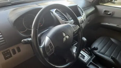MITSUBISHI L 200 Triton 3.2 16V HPE 4X4 CABINE DUPLA TURBO DIESEL INTERCOOLER AUTOMÁTICO, Foto 14