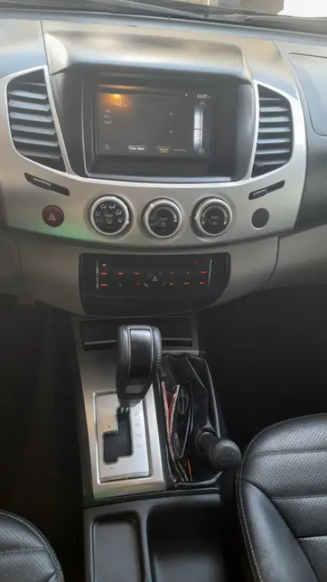 MITSUBISHI L 200 Triton 3.2 16V HPE 4X4 CABINE DUPLA TURBO DIESEL INTERCOOLER AUTOMÁTICO, Foto 15