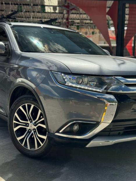 MITSUBISHI Outlander 2.0 16V 4P AUTOMTICO, Foto 3