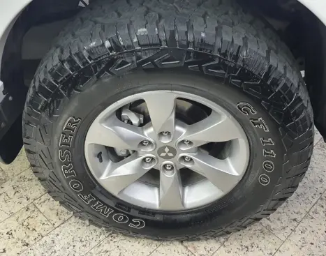 MITSUBISHI Pajero Dakar 3.2 16V 4P HPE 4X4  7 LUGARES TURBO INTECOOLER DIESEL AUTOMTICO, Foto 7