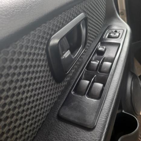MITSUBISHI Pajero TR4 2.0 16V 4P FLEX, Foto 10