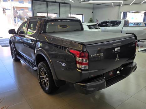 MITSUBISHI Triton 2.4 HPE-S BITURBO DIESEL CABINE DUPLA 4X4 AUTOM�TICO, Foto 3