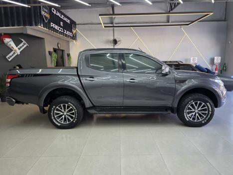 MITSUBISHI Triton 2.4 HPE-S BITURBO DIESEL CABINE DUPLA 4X4 AUTOM�TICO, Foto 17