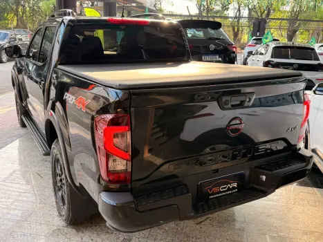 NISSAN Frontier 2.3 16V PRO4X CABINE DUPLA 4X4 BI-TURBO DIESEL AUTOM�TICO, Foto 3