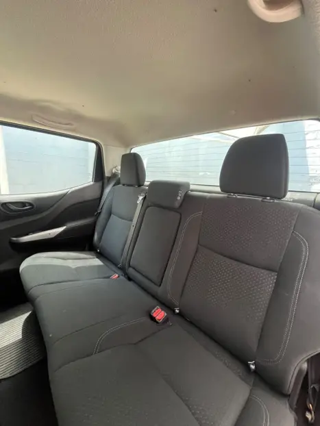 NISSAN Frontier 2.3 16V S 4X4 CABINE DUPLA BI-TURBO DIESEL, Foto 4