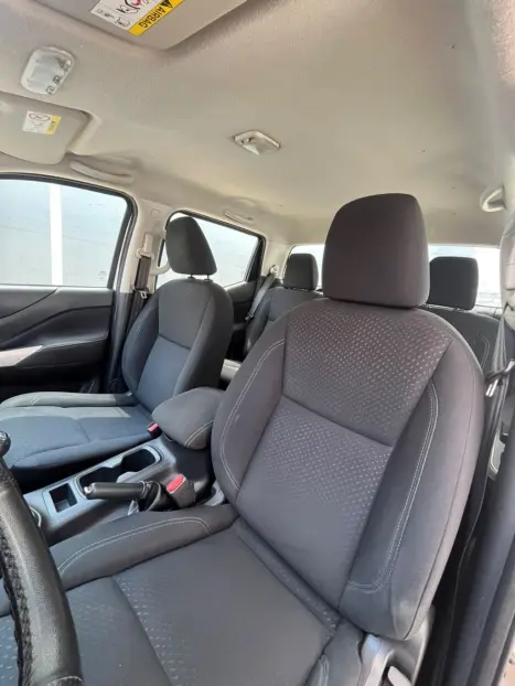 NISSAN Frontier 2.3 16V S 4X4 CABINE DUPLA BI-TURBO DIESEL, Foto 6