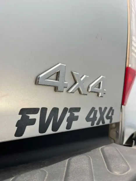 NISSAN Frontier 2.3 16V S 4X4 CABINE DUPLA BI-TURBO DIESEL, Foto 16