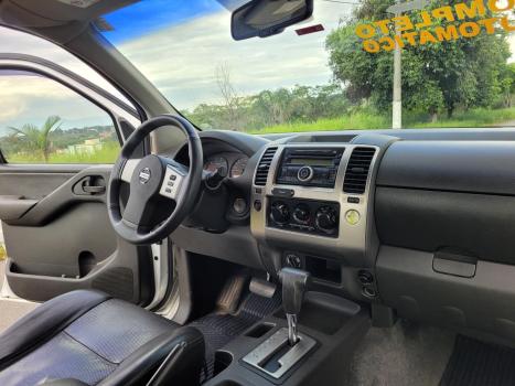 NISSAN Frontier 2.5 4X4 LE CABINE DUPLA TURBO DIESEL AUTOM�TICO, Foto 9
