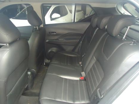 NISSAN Kicks 1.6 16V 4P FLEXSTART EXCLUSIVE XTRONIC AUTOMÁTICO CVT, Foto 4 NISSAN Kicks 1.6 16V 4P FLEXSTART EXCLUSIVE XTRONIC AUTOMÁTICO CVT, Foto 4