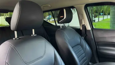 NISSAN Kicks 1.6 16V 4P FLEXSTART EXCLUSIVE XTRONIC AUTOM�TICO CVT, Foto 11