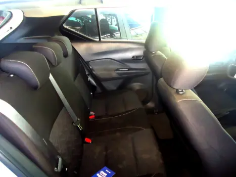 NISSAN Kicks 1.6 16V 4P FLEXSTART EXCLUSIVE XTRONIC AUTOM�TICO CVT, Foto 4