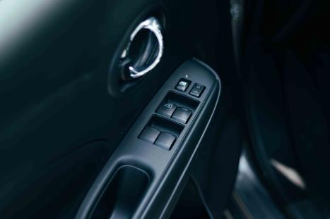 NISSAN Versa Sedan 1.6 16V 4P FLEX SV, Foto 9