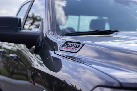 RAM 2500 6.7 I6 24V SLT CABINE DUPLA TURBO DIESEL LARAMIE 4X4 AUTOM�TICO, Foto 7