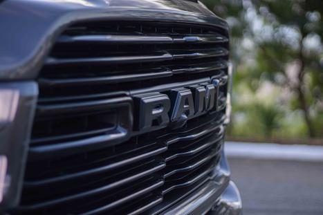 RAM 2500 6.7 I6 24V SLT CABINE DUPLA TURBO DIESEL LARAMIE 4X4 AUTOM�TICO, Foto 8