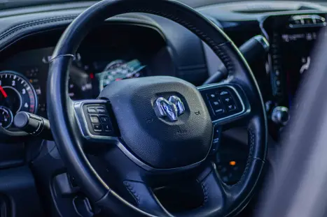 RAM 2500 6.7 I6 24V SLT CABINE DUPLA TURBO DIESEL LARAMIE 4X4 AUTOM�TICO, Foto 15