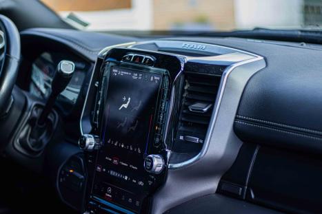 RAM 2500 6.7 I6 24V SLT CABINE DUPLA TURBO DIESEL LARAMIE 4X4 AUTOM�TICO, Foto 17