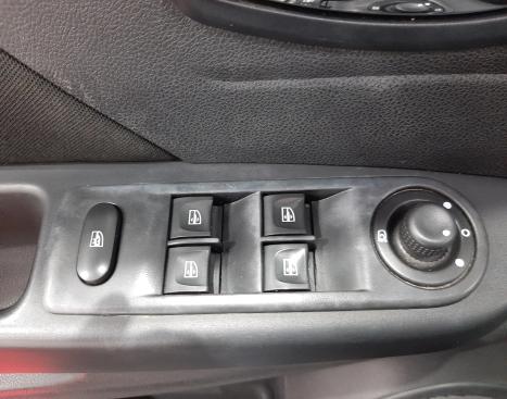 RENAULT Captur 1.6 16V 4P SCE ZEN X-TRONIC AUTOM�TICO CVT, Foto 15