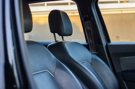 RENAULT Duster 1.6 16V 4P FLEX SCE ICONIC X-TRONIC AUTOM�TICO, Foto 13