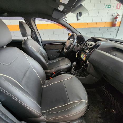 RENAULT Oroch 2.0 16V 4P FLEX DYNAMIQUE AUTOM�TICO, Foto 10