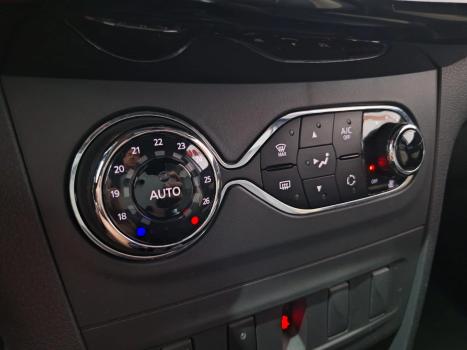 RENAULT Stepway 1.6 16V 4P FLEX ICONIC X-TONIC AUTOM�TICO CVT, Foto 8
