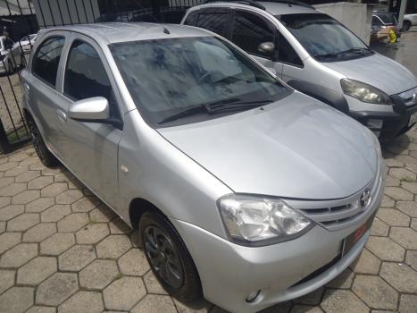 TOYOTA Etios Hatch 1.3 16V 4P FLEX X, Foto 6