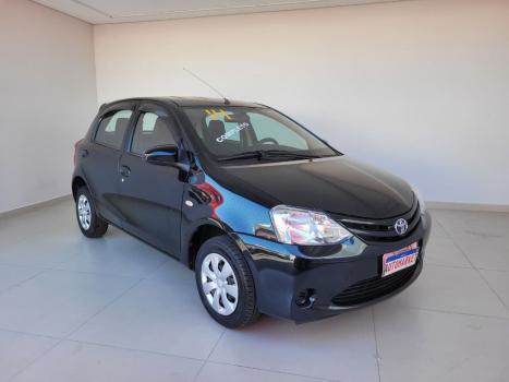 TOYOTA Etios Hatch 1.3 16V 4P FLEX X, Foto 3