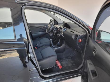 TOYOTA Etios Hatch 1.3 16V 4P FLEX X, Foto 7