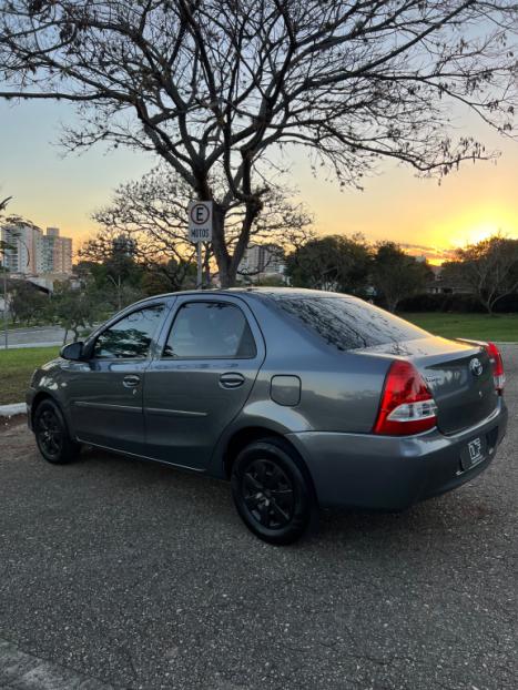 TOYOTA Etios Sedan 1.5 16V 4P FLEX X, Foto 8