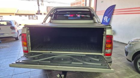 TOYOTA Hilux Caminhonete 2.5 16V 4P 4X4 TURBO DIESEL CABINE DUPLA, Foto 8