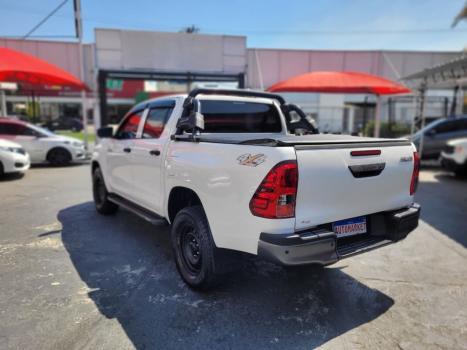 TOYOTA Hilux Caminhonete 2.8 4P 4X4 DIESEL CABINE DUPLA, Foto 5
