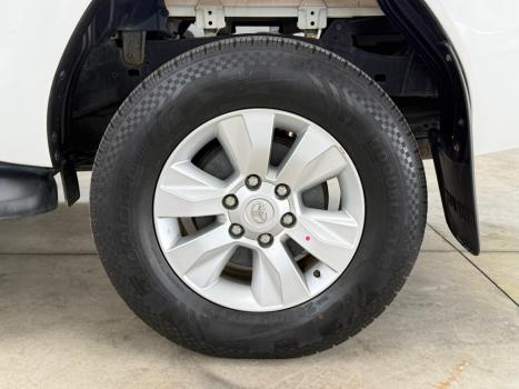 TOYOTA Hilux Caminhonete 2.8 16V SRV 4X4 DIESEL CABINE DUPLA AUTOM�TICO, Foto 4