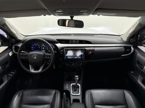 TOYOTA Hilux Caminhonete 2.8 16V SRV 4X4 DIESEL CABINE DUPLA AUTOM�TICO, Foto 5