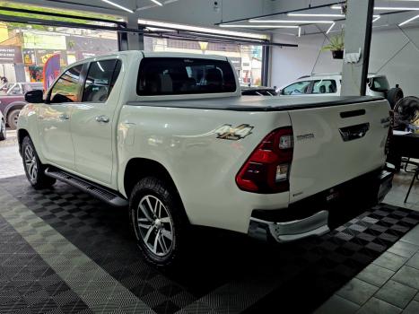 TOYOTA Hilux Caminhonete 2.8 16V SRV 4X4 DIESEL CABINE DUPLA AUTOM�TICO, Foto 3