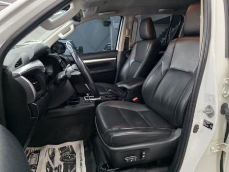 TOYOTA Hilux Caminhonete 2.8 16V SRV 4X4 DIESEL CABINE DUPLA AUTOM�TICO, Foto 16