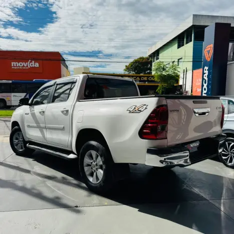 TOYOTA Hilux Caminhonete 2.8 16V SRV 4X4 DIESEL CABINE DUPLA AUTOM�TICO, Foto 8
