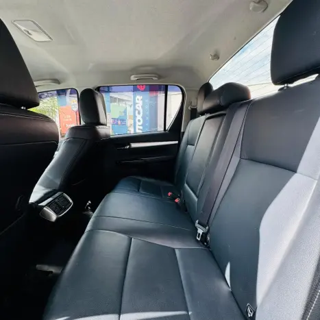 TOYOTA Hilux Caminhonete 2.8 16V SRV 4X4 DIESEL CABINE DUPLA AUTOM�TICO, Foto 13