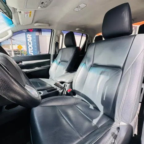 TOYOTA Hilux Caminhonete 2.8 16V SRV 4X4 DIESEL CABINE DUPLA AUTOM�TICO, Foto 15