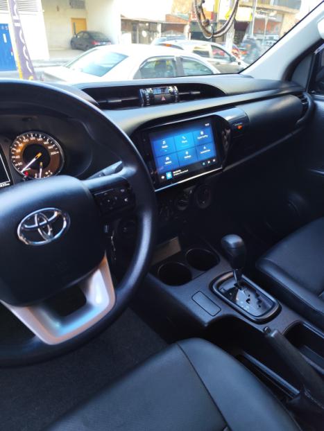 TOYOTA Hilux Caminhonete 2.4 4P 4X4 DIESEL CABINE DUPLA, Foto 6