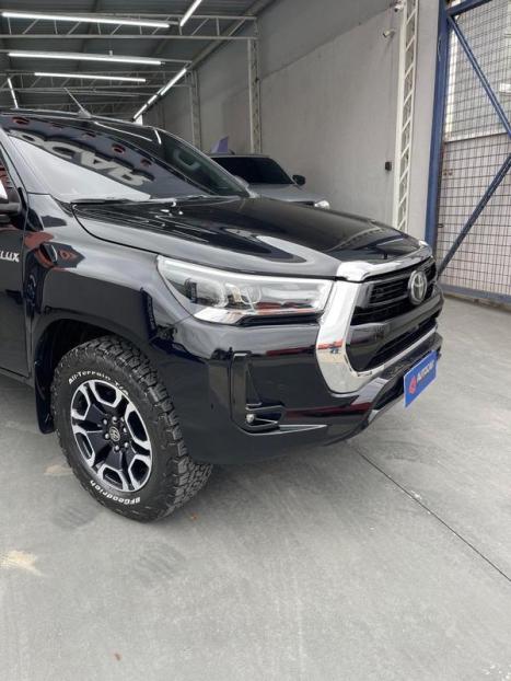 TOYOTA Hilux Caminhonete 2.8 16V SRX 4X4 DIESEL CABINE DUPLA AUTOM�TICO, Foto 2