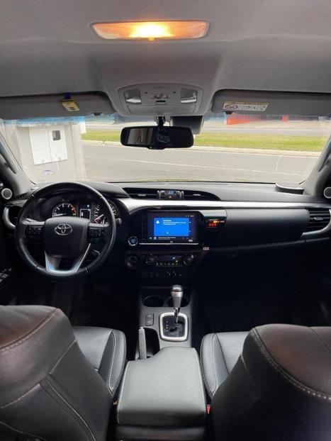 TOYOTA Hilux Caminhonete 2.8 16V SRX 4X4 DIESEL CABINE DUPLA AUTOM�TICO, Foto 20